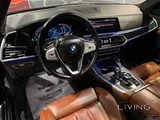 BMW X7 40i 2022 V6